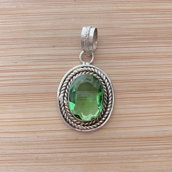 Silver Large Green Stone Necklace Pendant - Picture 1 of 11